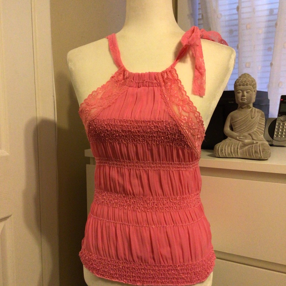 ire. Elegant Fuchsia Lace Top Shoulders out. M